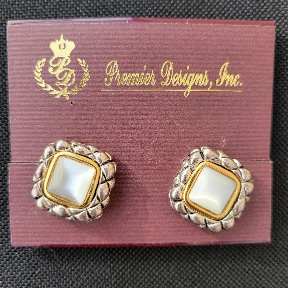 Premier Designs, Inc. Clip-On Silver Tone Earrings Faux MOP Stone ~ Pretty!